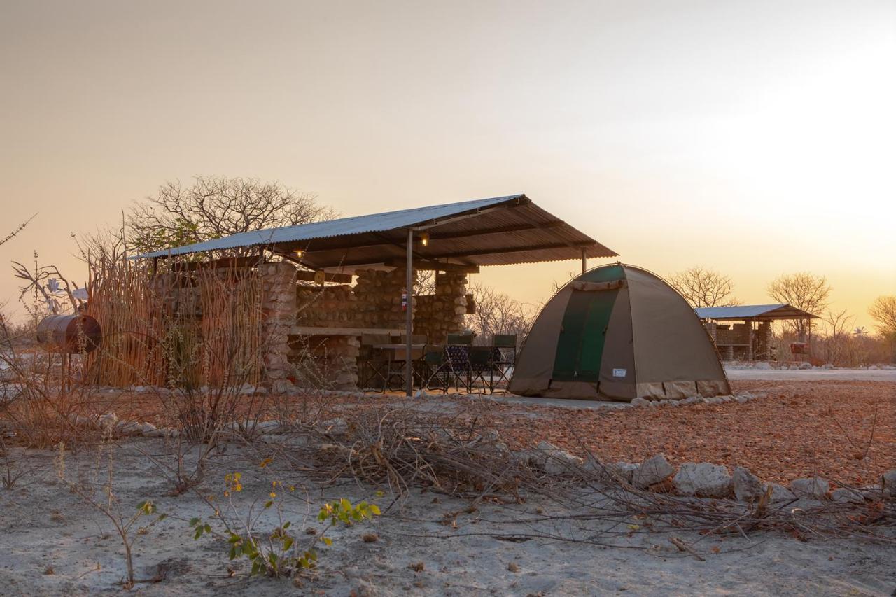 Etosha Trading Post Campsite Okaukuejo Eksteriør bilde