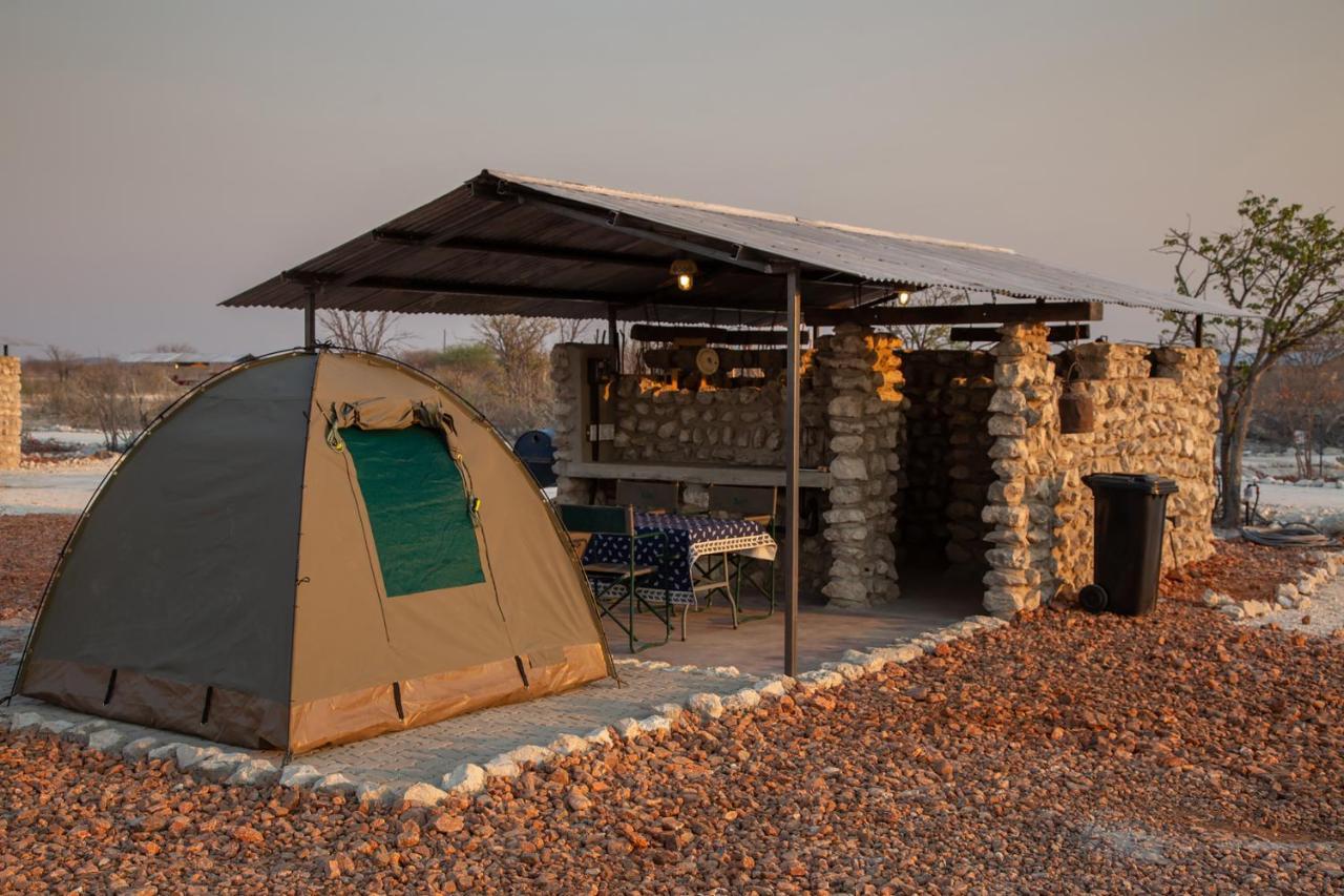 Etosha Trading Post Campsite Okaukuejo Eksteriør bilde